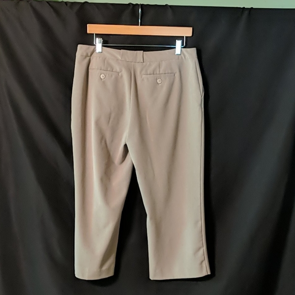 Dress shorts - Picture 2 of 6